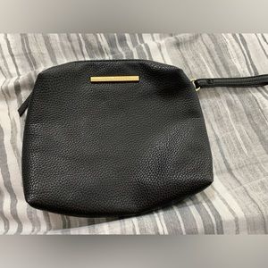 Steve Madden pebble leather wristlet. NWOT, excellent condition inside and out!